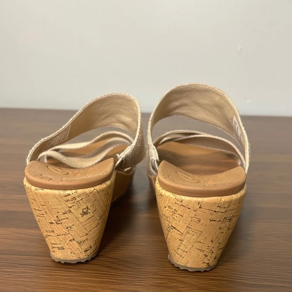 Skechers Cali Women's Tan Sandals Cork‎ Wedge Sz 10 EUC